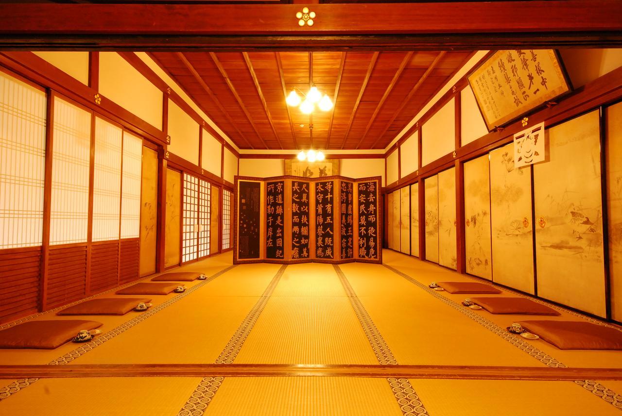 Koyasan Shukubo Saizenin Hotell Exteriör bild